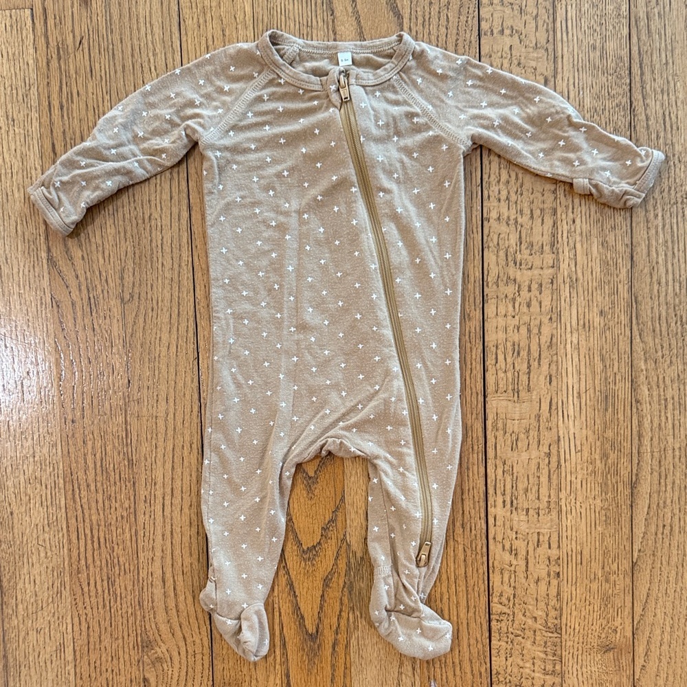 Quincy Mae Bamboo Sleeper Size 0-3 months